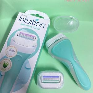 ماكينة حلاقة انتيويشن سينسيتيف كير للنساء مع 2 شفرة حلاقة مرطبة قابلة لاعادة التعبئة مع الصبار الطبيعي من شيك